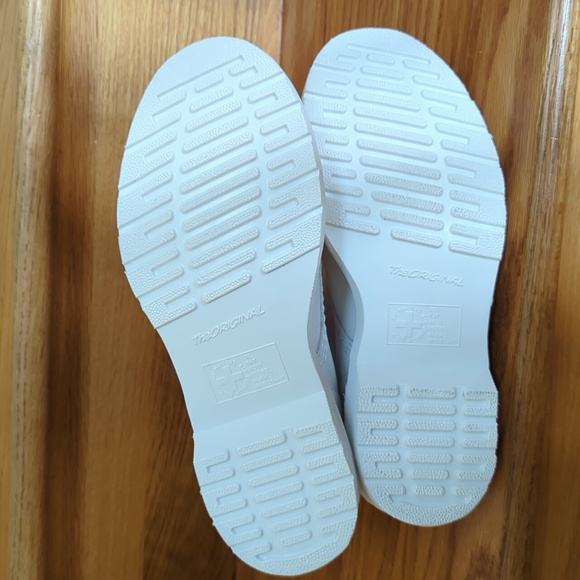 Dr Martens boots - Picture 6 of 13